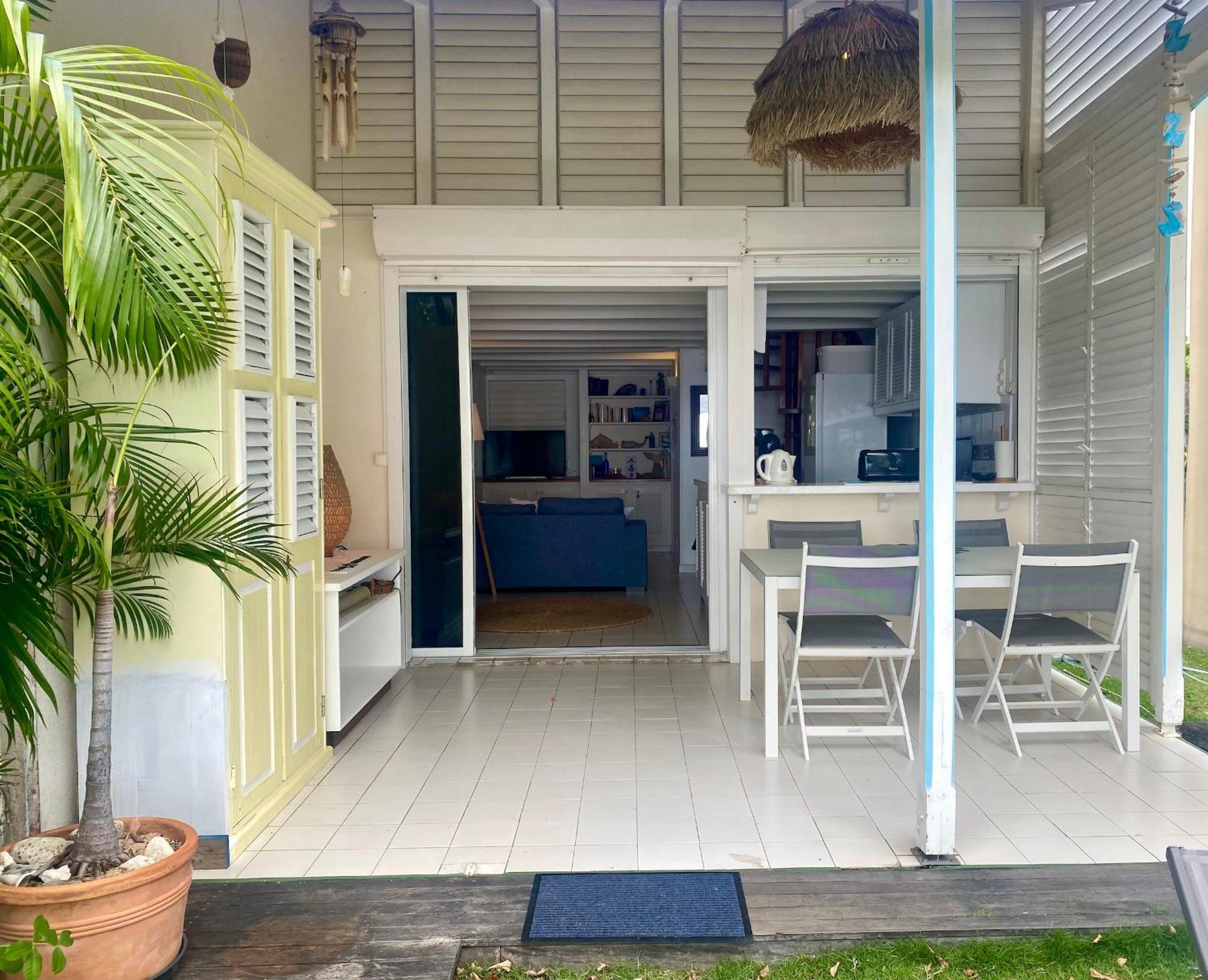 Bungalow Anolis Face A La Mer A 2 Min De La Plage. Terre-De-Haut Exterior photo